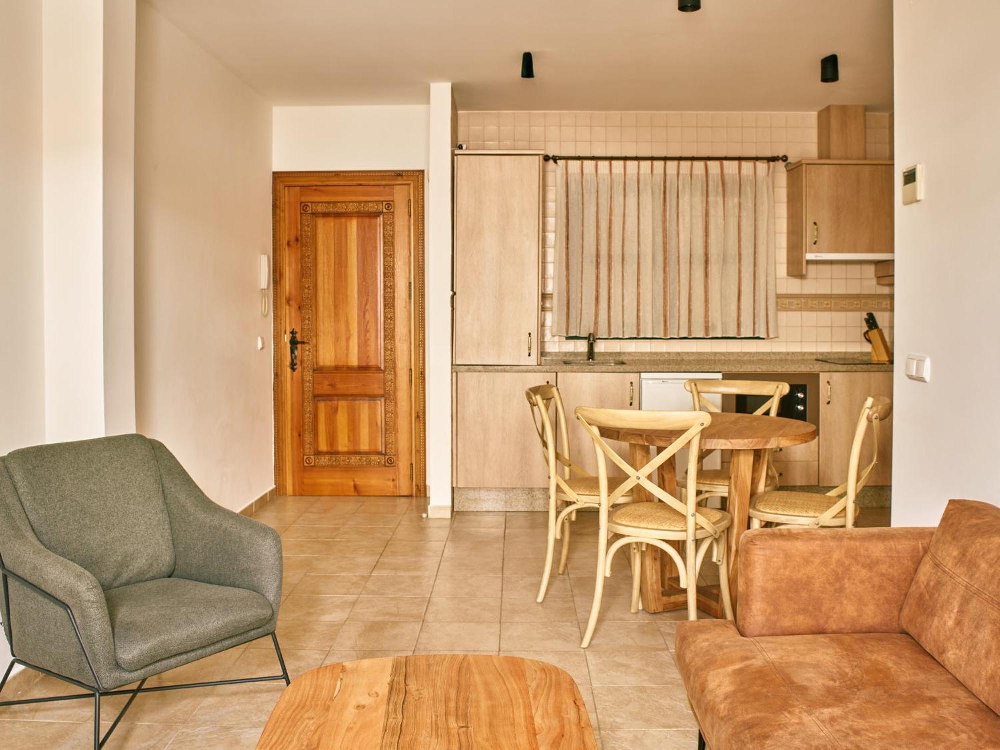 אסטפונה Apartamentos Turisticos Casa De La Borrega מראה חיצוני תמונה